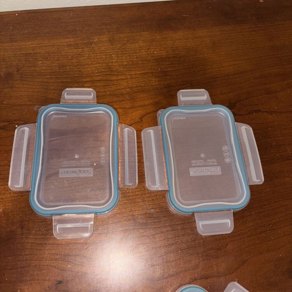 Lot of 2 Pyrex Snapware Plastic Storage Lid Replacement 6.5 x 4.5 inch